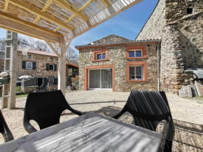 Charmant Gîte Rénové avec Sauna en Haute-Loire, Parfait pour Randonnées et Repos - FR-1-582-344